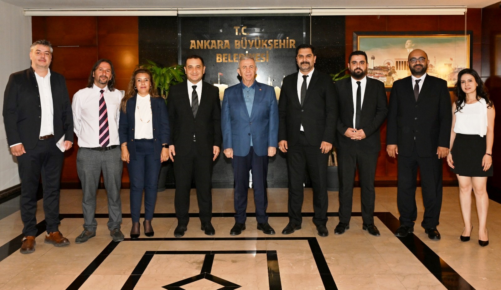 Ankara Büyükşehir Belediyesi (ABB) Başkanı Sn. Mansur Yavaş’ı makamında ziyaret ettik